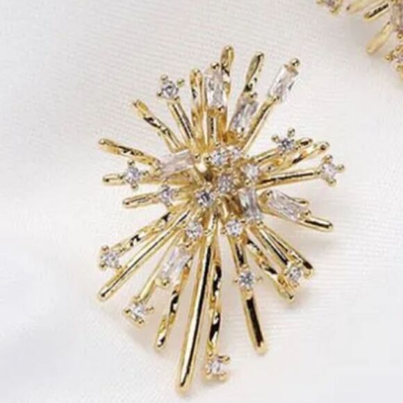 New ZARA Starbrust cz Stud Earrings Firework Star - Picture 5 of 11